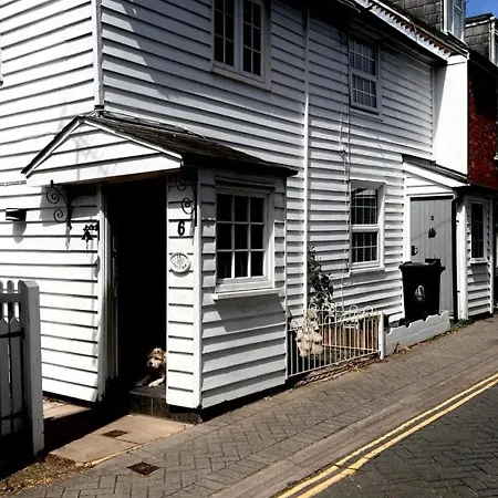 Bridewell Cottage In The Heart Of Tenterden - Pass The Keys Exterior photo