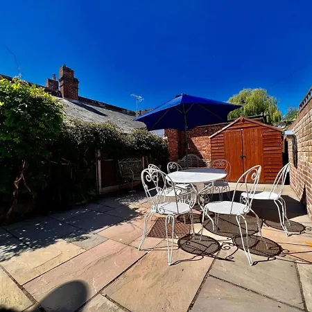 Bridewell Cottage In The Heart Of Tenterden - Pass The Keys Exterior photo
