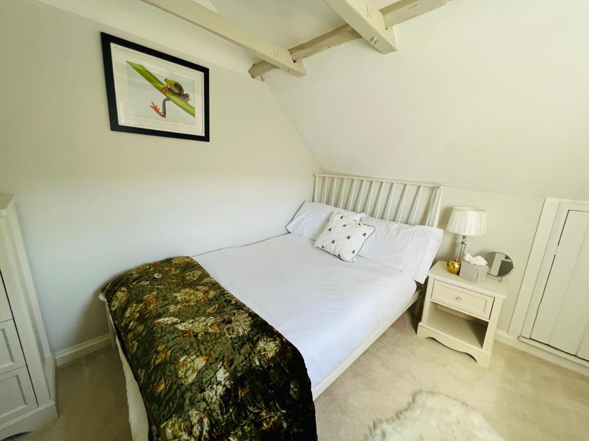 Bridewell In The Heart Of - Pass The Keys Tenterden